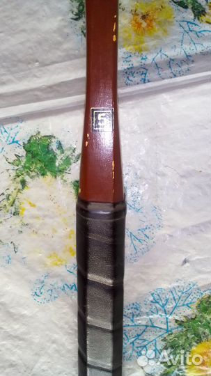 Ракетка для большого тенниса. 