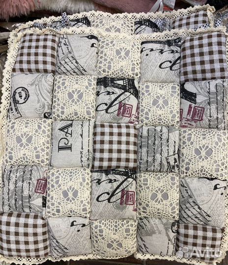 Подушки текстильные с завязками на стулья