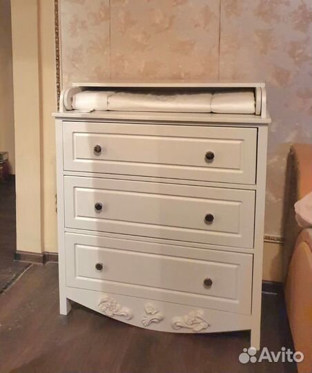 Детская кровать с маятник и пеленальный комод