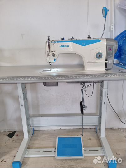 Швейная машина