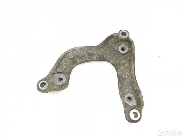 Кронштейн компрессора кондиционера Mitsubishi Asx