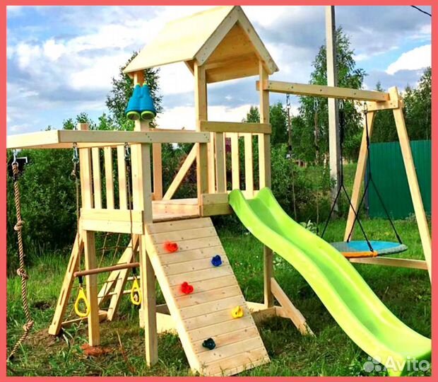 Детская игровая площадка с горкой