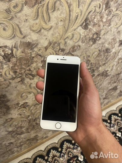 iPhone 8