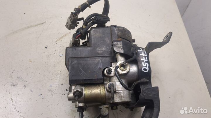 Блок абс, насос Toyota Previa (Estima), 1992