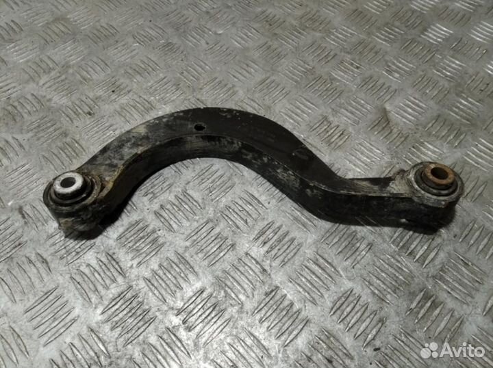 Рычаг задний верхний правый Volkswagen Golf 6