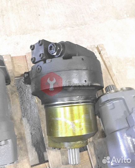 Мотор хода CAT 330DMH