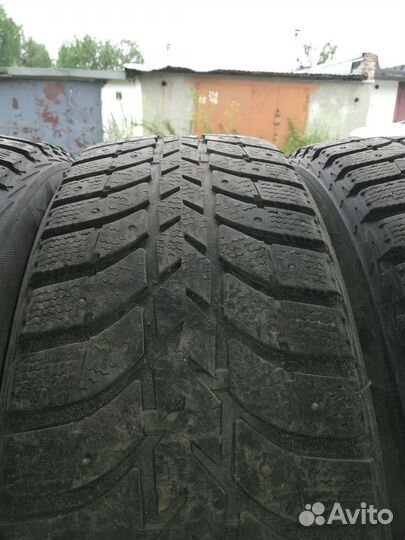Bridgestone Ice Cruiser 5000 235/65 R17 108T