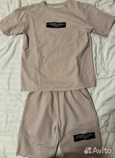 Спортивный костюм с шортами женский