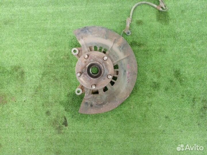 Кулак поворотный передний левый Toyota Camry V50