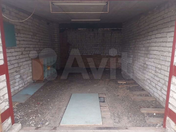 Гараж, > 30 м²