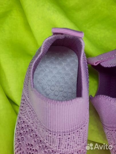 Розовые изики слипоны 25