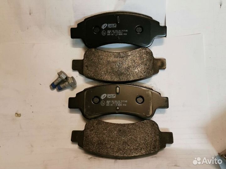 Колодки тормозные дисковые компл. 4 шт