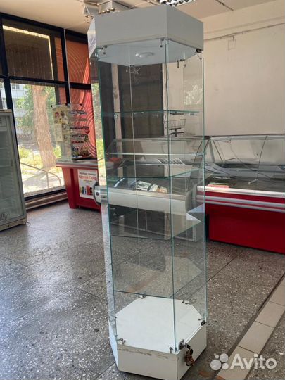 Стеклянный куб