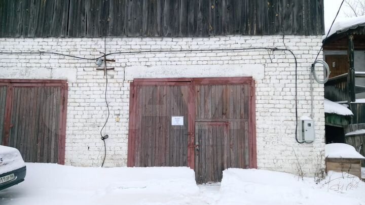 Гараж, > 30 м²