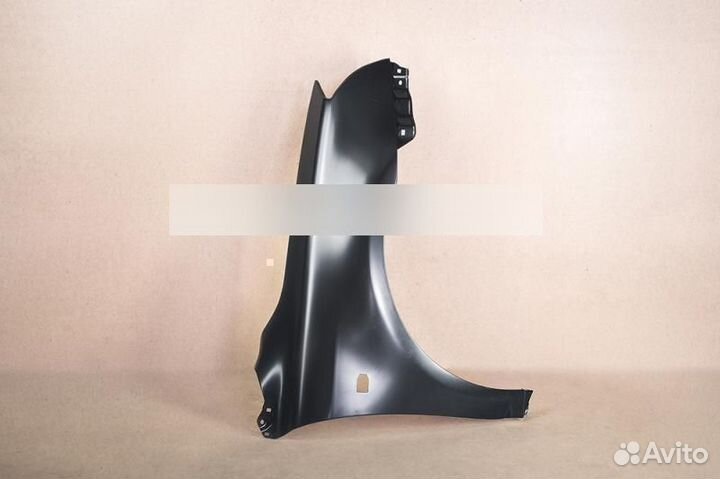 Крыло Toyota Avensis 03-05 Правое
