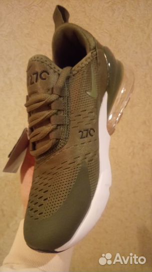 Продам кроссовки