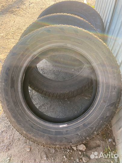 Goodyear Ultra Grip Ice Arctic 2 215/60 R16