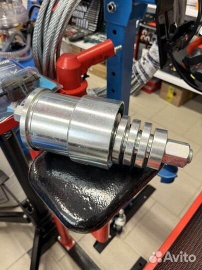 Съемник ступичных подшипников универсальный