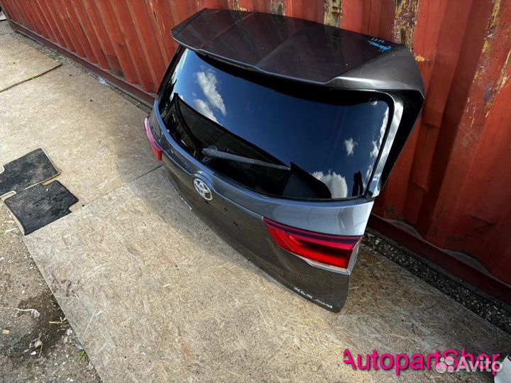 Toyota Highlander 3 крышка дверь багажника