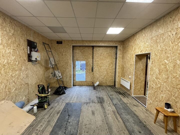 Гараж, > 30 м²