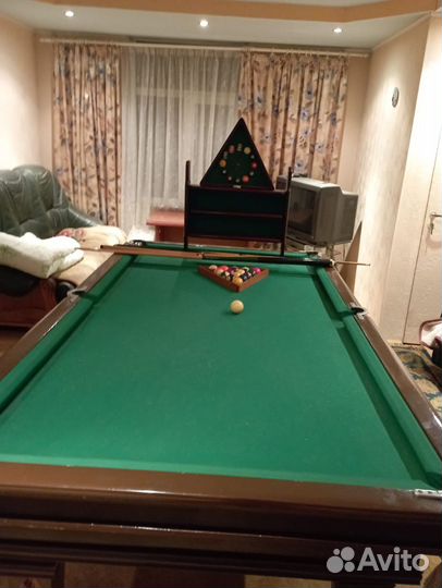 Бильярдный стол