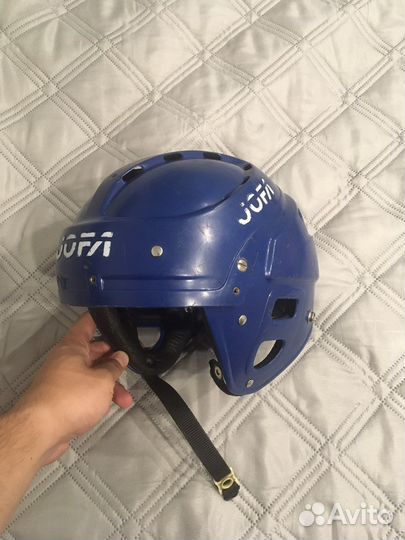 Шлем для хоккея с мячом