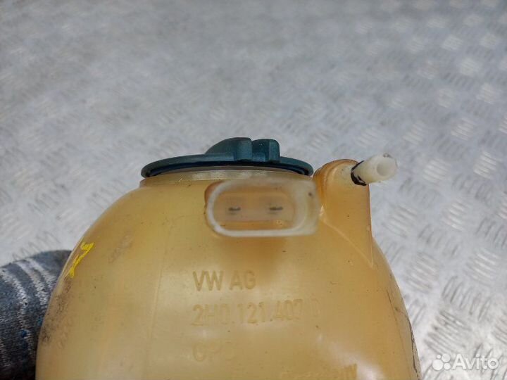 Бачок расширительный Volkswagen Amarok 2.0 CNE 180