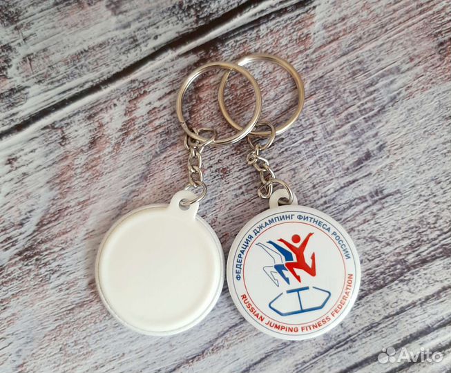 Изготовление брелоков с логотипом, фото, рисунком