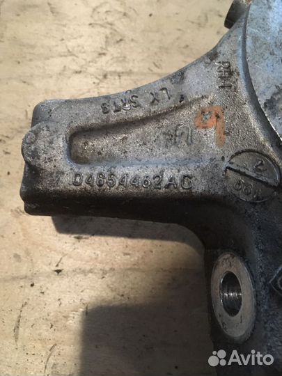 Кулак задний правый додж чарджер SRT