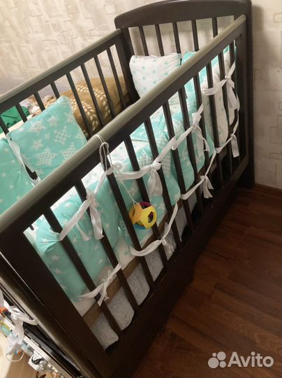 Детская кроватка