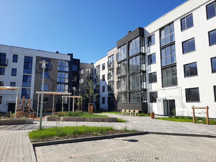 2-к. квартира, 63,7 м², 2/4 эт.