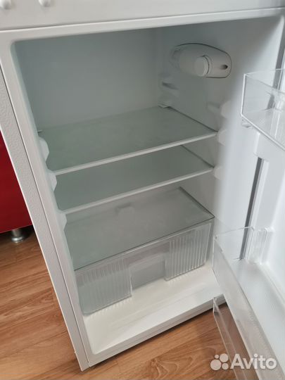 Холодильник Hi