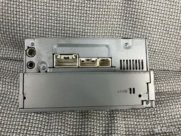 Штатная магнитола от Land Cruiser Prado 120