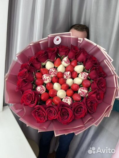 Съедобные букеты клубника в шоколаде