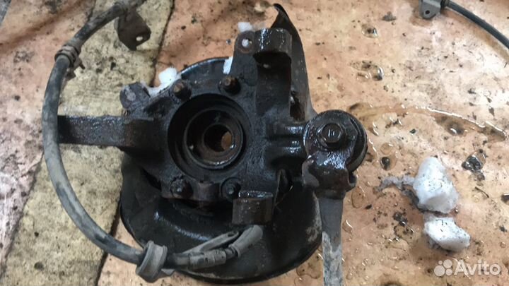 Кулак поворотный задний правый для toyota Highland