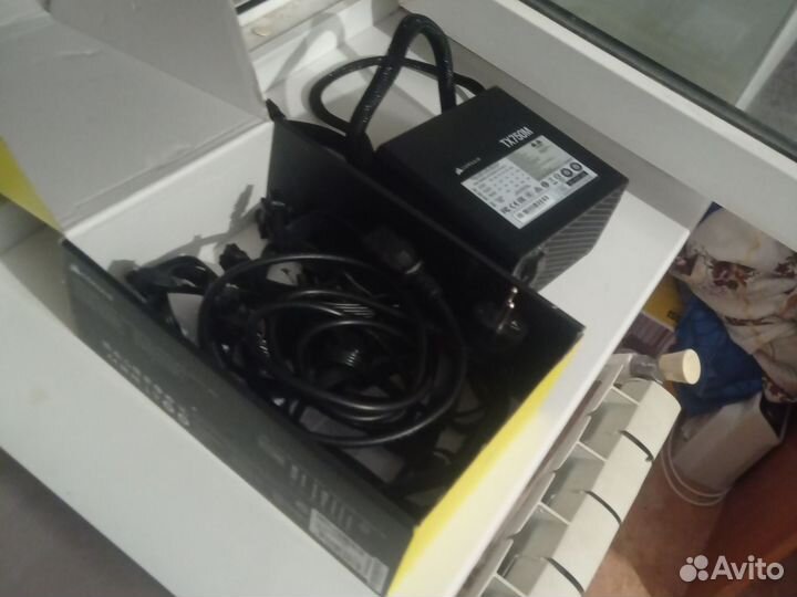 Блок питания corsair 750W 80+ gold