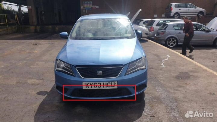 Решетка в бампер seat Toledo 4 2013 6JA853677