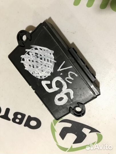 Блок управления двери Cadilac Sts 2005-2011