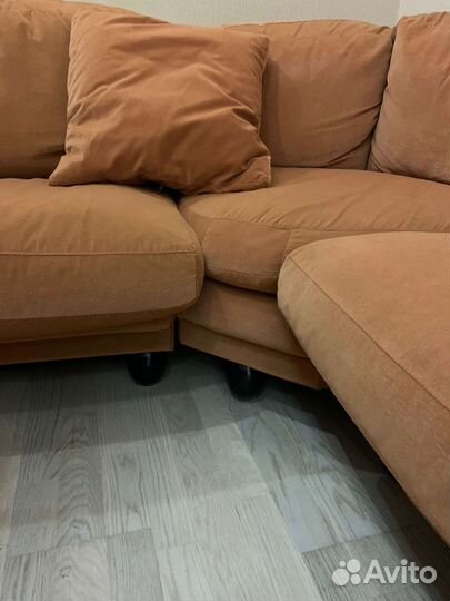 Шикарный угловой диван,Испания.Оригинал