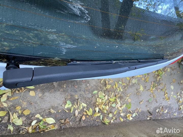 Поводок стекло очистителя заднего для Ford Fiesta