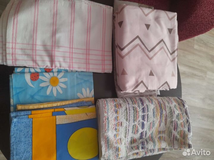 Постельное бельё, полотенце банное, наволочки б
