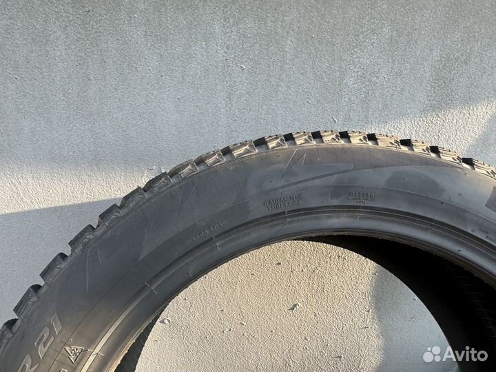 Pirelli Ice Zero 2 275/45 R21 110H