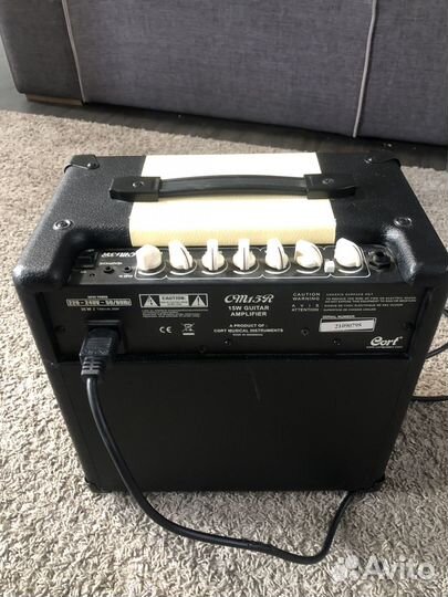 Гитарный комбоусилитель Cort CM15R BK