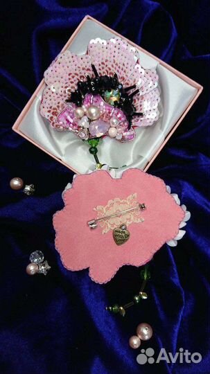 Брошь ручной работы цветы