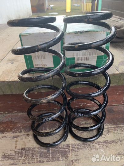 Пружины задние corolla e120