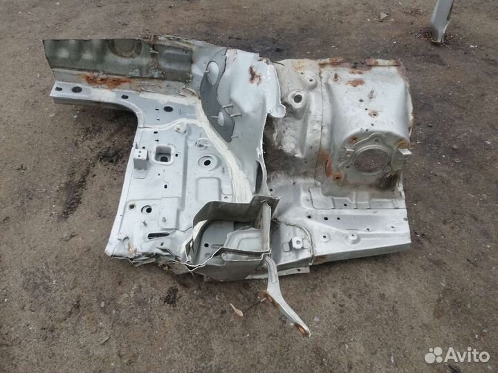 Чашка сапожок Митсубиси Паджеро Мини 2