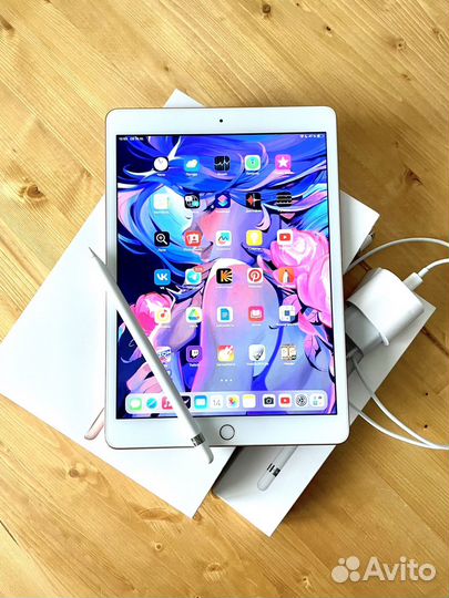 iPad 8 2020 + Apple Pencil