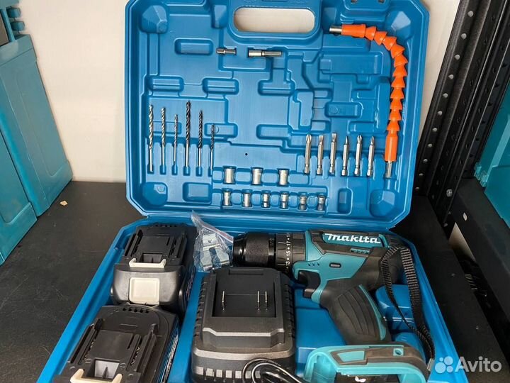 Новый шуруповёрт Makita 18V с двумя АКБ