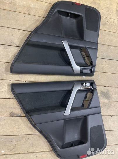 Обшивка дверная Toyota Land Cruiser Prado 150