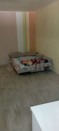 2-к. квартира, 50 м², 1/9 эт.